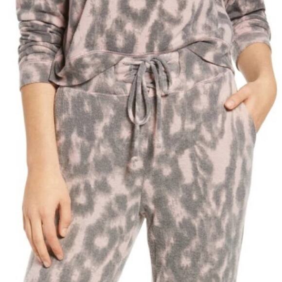 NEW BlankNYC Soft Easy Tie Waist Leopard Relaxed Joggers Lounge Pants Pink M NWT - Picture 4 of 16